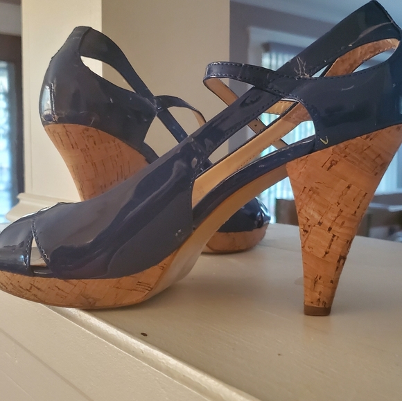 Shoes - Picture 2 of 5